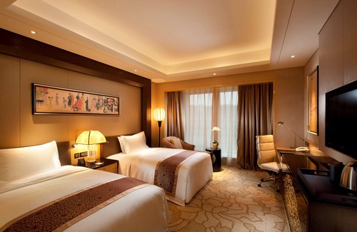 Xincheng Hotel | Experience Hilton Xian: 5-Star Stay with Spa & Pool