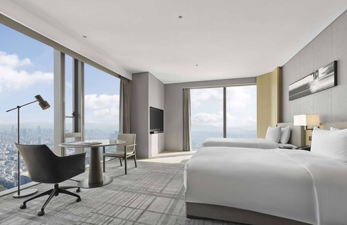 Zhuji Hotel | Top-Rated Hilton Zhuji with Pool and Family-Friendly Amenities
