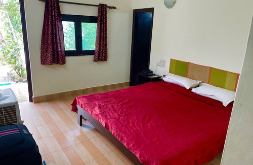 Narainkoti Hotel | Cozy Himalayan Comforts with Breakfast & Family-Friendly Vibes