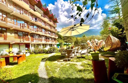 Kadipur Hotel | Himalayan Fort Resort, Manali - ! Riverside Property ! Big Garden with Bonfire ! Guest Preferred ! Scenic River & Mountain View ! Big Parking ! Luxury Balcony Rooms ! Playing Zone ! Property of the Year