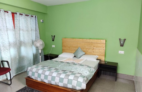 Rumtek Hotel | Relax at Himalayan Hillview & Riverside Parksinn Hotel