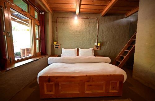 Kullu House | Family-Friendly Himalayan Mud Resort for Your Adventure