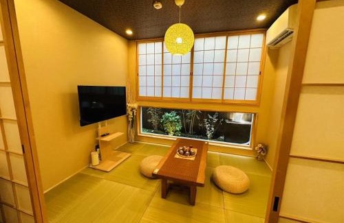 Kujo Villa | himari-駅5分 3ルームトイレ2 和室付き最大10人 家族歓迎 大人数 難波 心斎橋 USJ