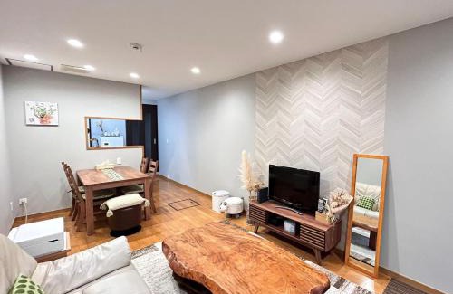Kita Ward Apartment | Himawari Ryokan: Family-Friendly Retreat with High Ratings