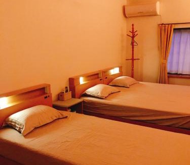 Kita Ward Apartment | Himawari Ryokan: Family-Friendly Retreat with High Ratings