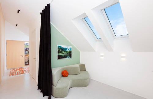 Sankt Lorenz Apartment | Stylish Design Apartment at Mondsee with Ocean Views