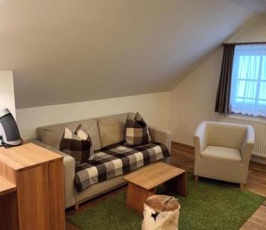 Pichl-Preunegg Apartment | Experience Blissful Retreats in Pichl with Hot Tub Access