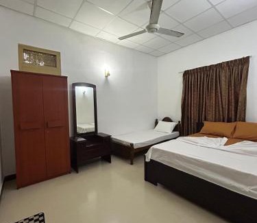 Mount Lavinia House | Budget-Friendly Himo Guest Inn with Kitchen & Breakfast