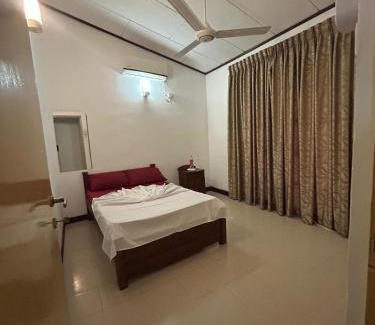 Mount Lavinia House | Budget-Friendly Himo Guest Inn with Kitchen & Breakfast