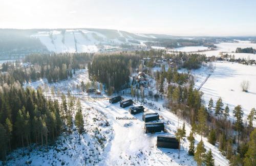 Jamsa House | Inviting Himoskuutio 4: Pet-Friendly with Hot Tub Bliss