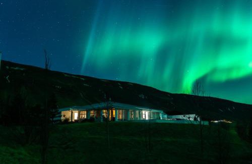 Kjosarhreppur Villa | Exceptional Himri Mountain Villa: Family-Friendly Retreat