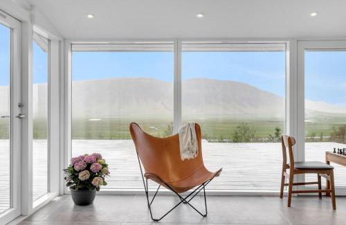 Kjosarhreppur Villa | Exceptional Himri Mountain Villa: Family-Friendly Retreat