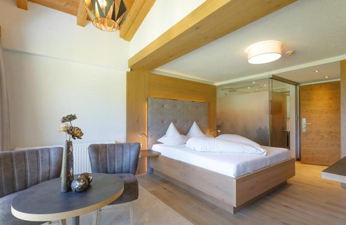 Ried im Zillertal Apartment | Family-Friendly hin&weg das Aparthotel with Top Guest Rating