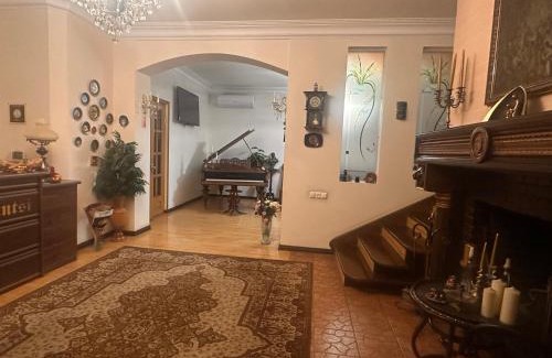 Kentron Hotel | Top-Rated Hin Yerevantsi Hotel with Pool and Breakfast