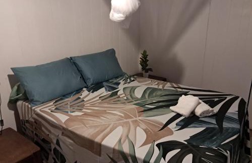 Rangiroa House | Relaxing Hinamoe Lodge with Oceanfront Views and Beach Access