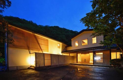 Shima Hotel | Experience Hinatamikan: Rated 10/10 with Relaxing Hot Tub