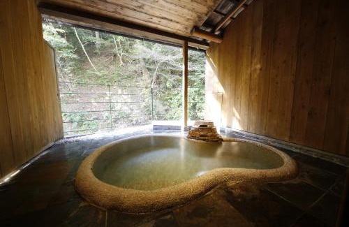 Shima Hotel | Experience Hinatamikan: Rated 10/10 with Relaxing Hot Tub