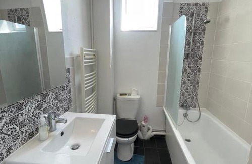 Hincmar Apartment | Family-Friendly Retreat at Hincmar de YourHostHelper