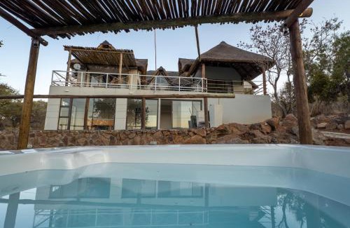 Bela-Bela House | Discover Cyfer Private Game Lodge, Mabalingwe - 9/10 Rated!