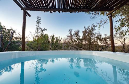 Bela-Bela House | Discover Cyfer Private Game Lodge, Mabalingwe - 9/10 Rated!
