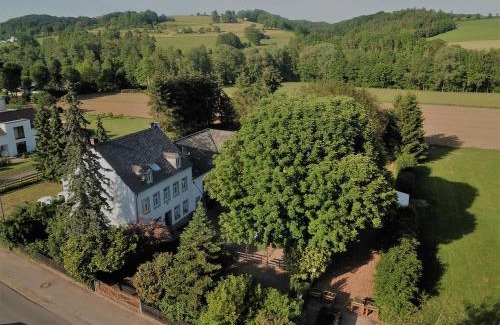 Korperich House | Eco-Friendly Hinkelshof: 3 Cozy Rooms & Self-Catering