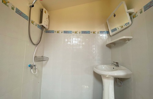 Pua Hotel | Cozy Hinpha Homestay with Family-Friendly Amenities
