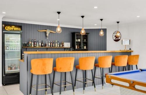 Canungra House | Charming The Farmhouse in Canungra: 4-Star Pet & Child Friendly