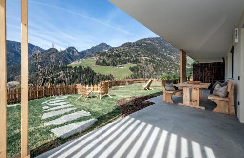 Chiusa Apartment | Hinterscholerhof: Family-Friendly Retreat with Hot Tub & Kitchen