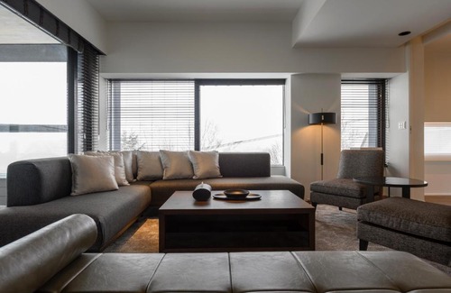 Hirafu Apartment | Elegant Hinzan 401A Penthouse with Family-Friendly Amenities