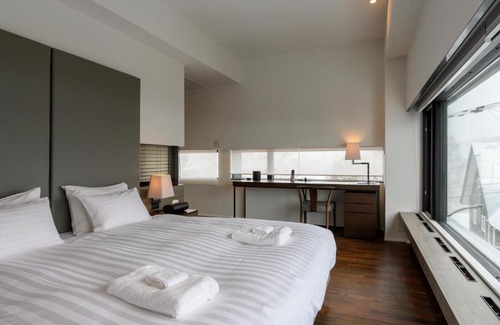 Hirafu Apartment | Elegant Hinzan 401A Penthouse with Family-Friendly Amenities