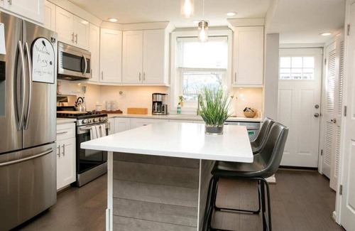 Potomac West House | Trendy Hotel Near Birchmere with Lit Patio & Pet-Friendly