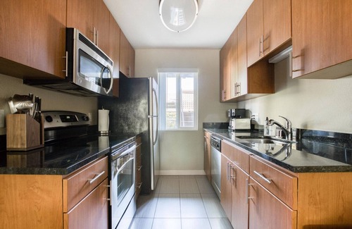 Cupertino Apartment | Hip Cupertino 2BR w/Cinema, Gym & A/C, nr Restaurants, by Blueground