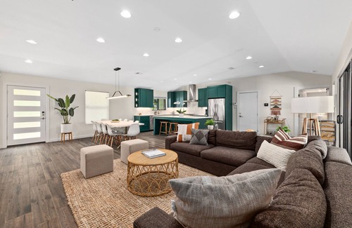 Riverside House | Hip Haven: Enjoy a Huge Pool 1 Mi from SoCo & Downtown
