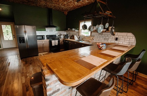 Columbia House | Trendy Home Steps from Downtown - Rated 9.4/10!