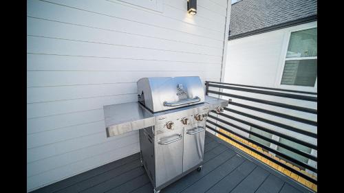 Foster Place House | Hip in Houston