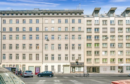 Matzleinsdorf Apartment | Modern 2BR Apartment with Elevator near Matzleinsdorferplatz