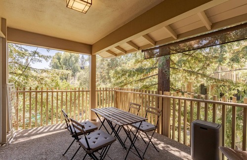 Sharon Heights Apartment | Modern 3BR Menlo Park Retreat with Pool and Patio