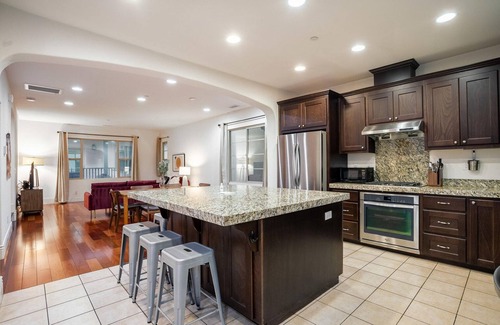 Milpitas House | Trendy 4BR Milpitas Retreat with Office Nook & Patio