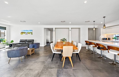 Catherine Hill Bay House | Top-Rated HIP Nautic - Catherine Hill BAY with Pool & Spa