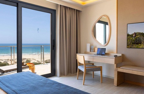 Chiclana de la Frontera Hotel | Elegant Hipotels Barrosa Palace & SPA with Ocean View