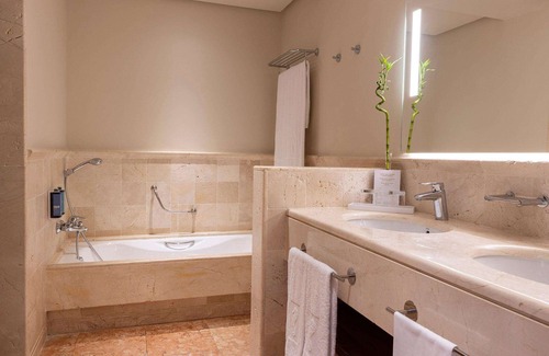 Chiclana de la Frontera Hotel | Elegant Hipotels Barrosa Palace & SPA with Ocean View