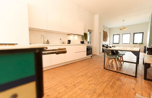 Mons Apartment | Trendy Hippie Chic Retreat - 4-Star Family-Friendly Escape