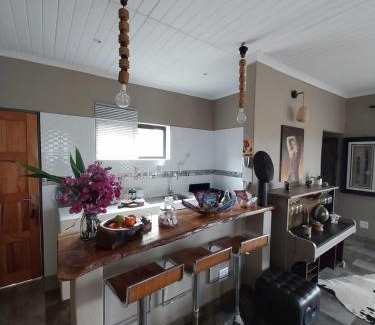 Hoedspruit House | Experience Hippomoon Lodge: 4-Star Game Reserve Escape