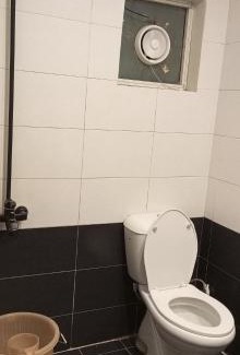 PECHS House | Hira Guest House: Family-Friendly Stay with Dining Options