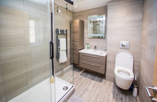Merthyr Tydfil Cottage | Discover Hiraeth at the Brecon Beacons: Family-Friendly Retreat