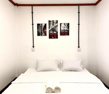 Guraidhoo House | Oceanfront Bliss at Hiraeth Island Home - Guest Rated 10/10