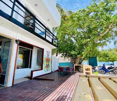 Guraidhoo House | Oceanfront Bliss at Hiraeth Island Home - Guest Rated 10/10