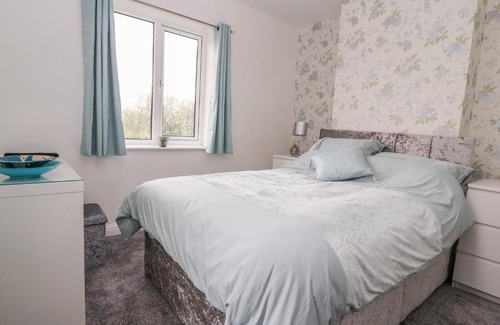 Henllan House | Pet-Friendly Hiraethog: 4-Star Retreat with Great Reviews