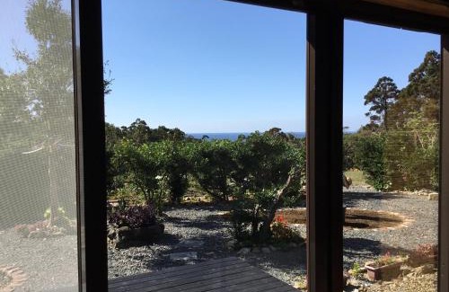 Yakushima House | Hirauchi Hot Spot: Family-Friendly Getaway with Kitchen