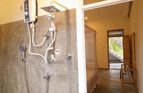 Nilwella House | Beachfront Hiriketiya Hasmal House with Ocean Views